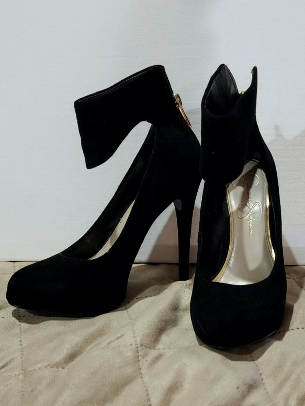 Black Ankle Strapped 4.5in Heels w/ Platform